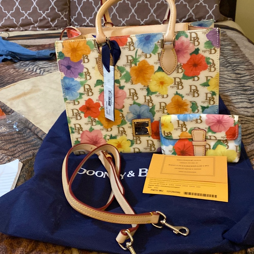 Dooney & Bourke